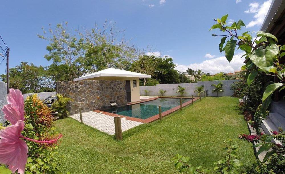 Villa Des Frangipanes La Gaulette Exteriör bild