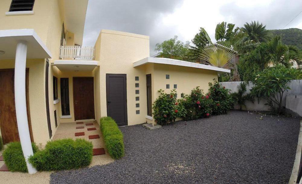 Villa Des Frangipanes La Gaulette Exteriör bild
